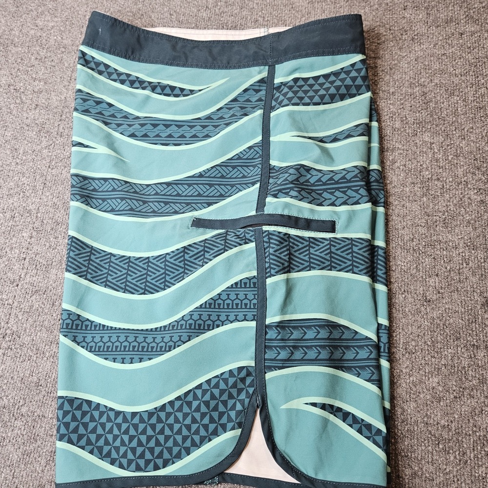 Hawaii's Finest HI Finest Mens Boardshorts Size 42 Teal Blue Green Waves Surfing